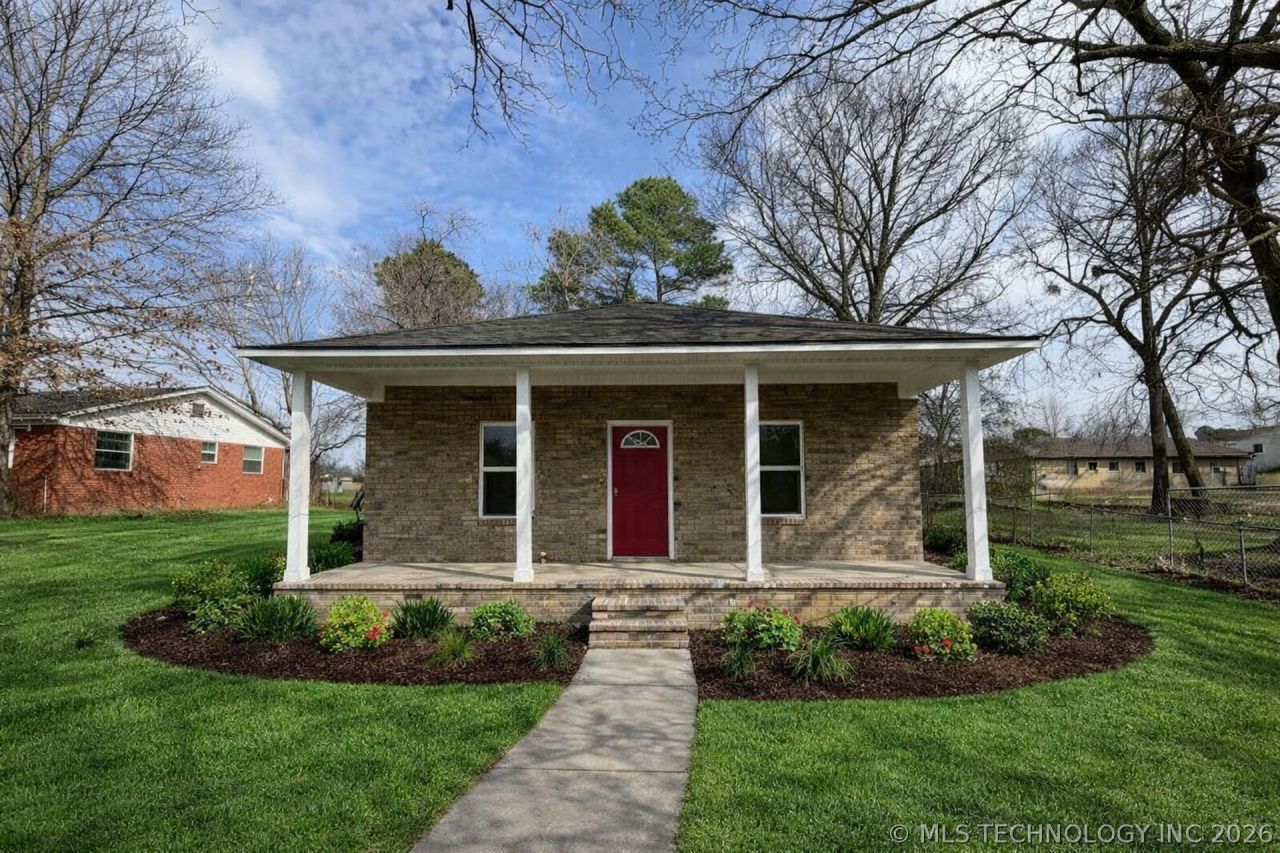 503 S Dogwood Street, Muldrow, OK 74948 Main Photo