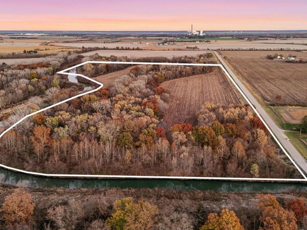 G44X PARCEL, Muscatine, IA 52761