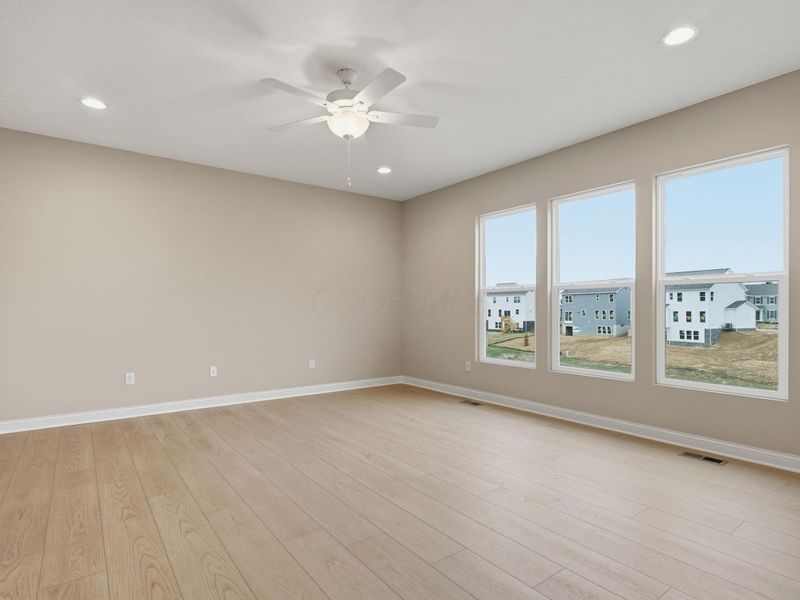 1056 Quarry Oak Drive, Grove City, OH 43123 Photo 12