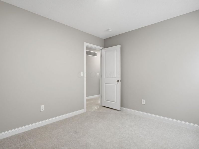 1056 Quarry Oak Drive, Grove City, OH 43123 Photo 34