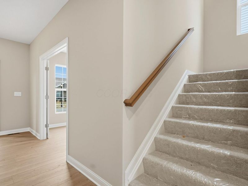 1056 Quarry Oak Drive, Grove City, OH 43123 Photo 8