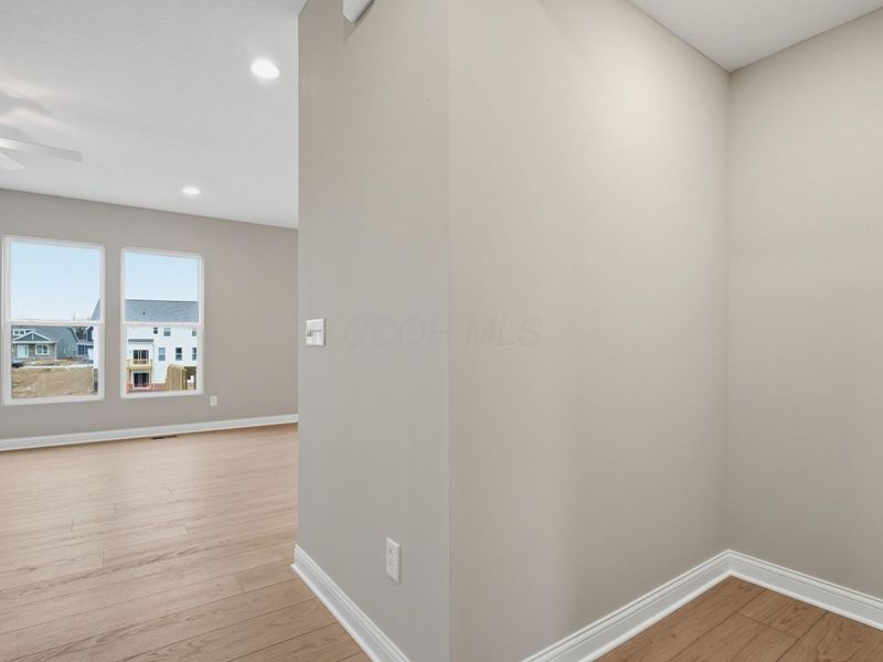 1056 Quarry Oak Drive, Grove City, OH 43123 Photo 9