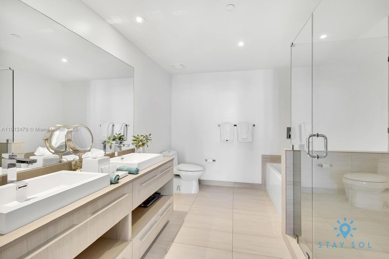 Please Call For Address, Unit T3903, Hollywood, FL 33019 Photo