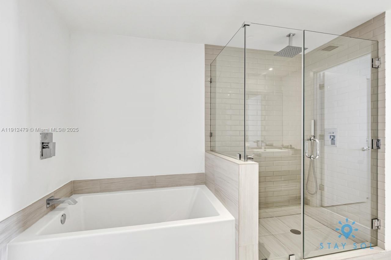 Please Call For Address, Unit T3903, Hollywood, FL 33019 Photo