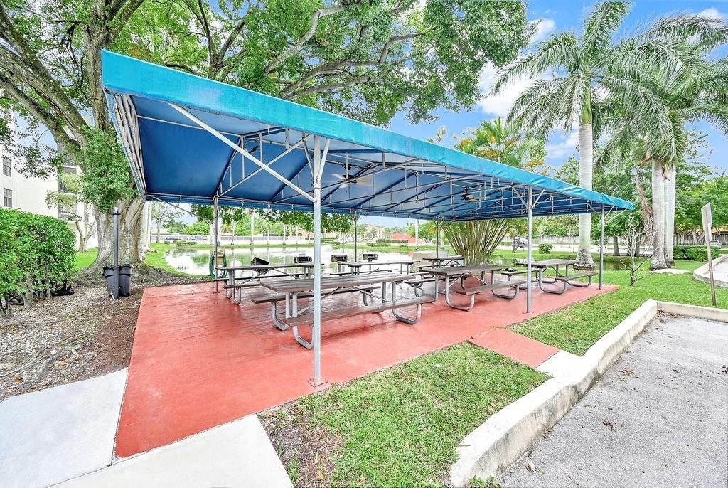 6195 Rock Island Road, Unit 209, Tamarac, FL 33319 Photo