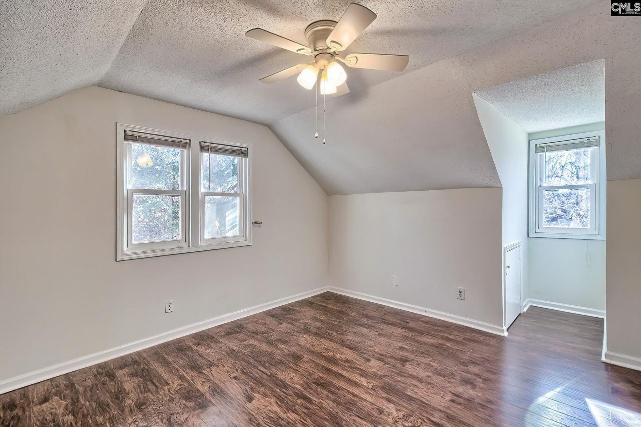 140 Old Pond Lane Photo 12