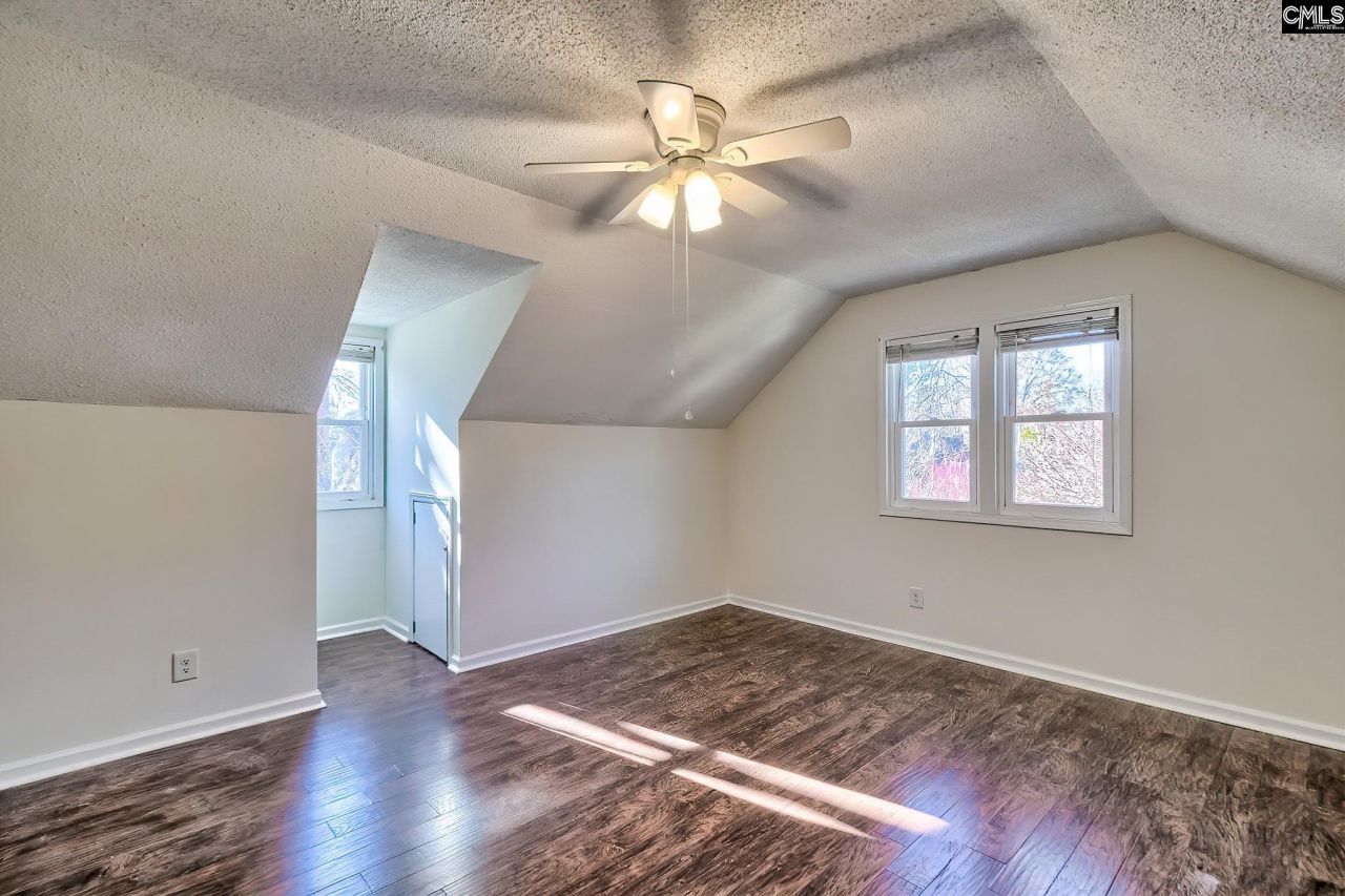 140 Old Pond Lane Photo 15