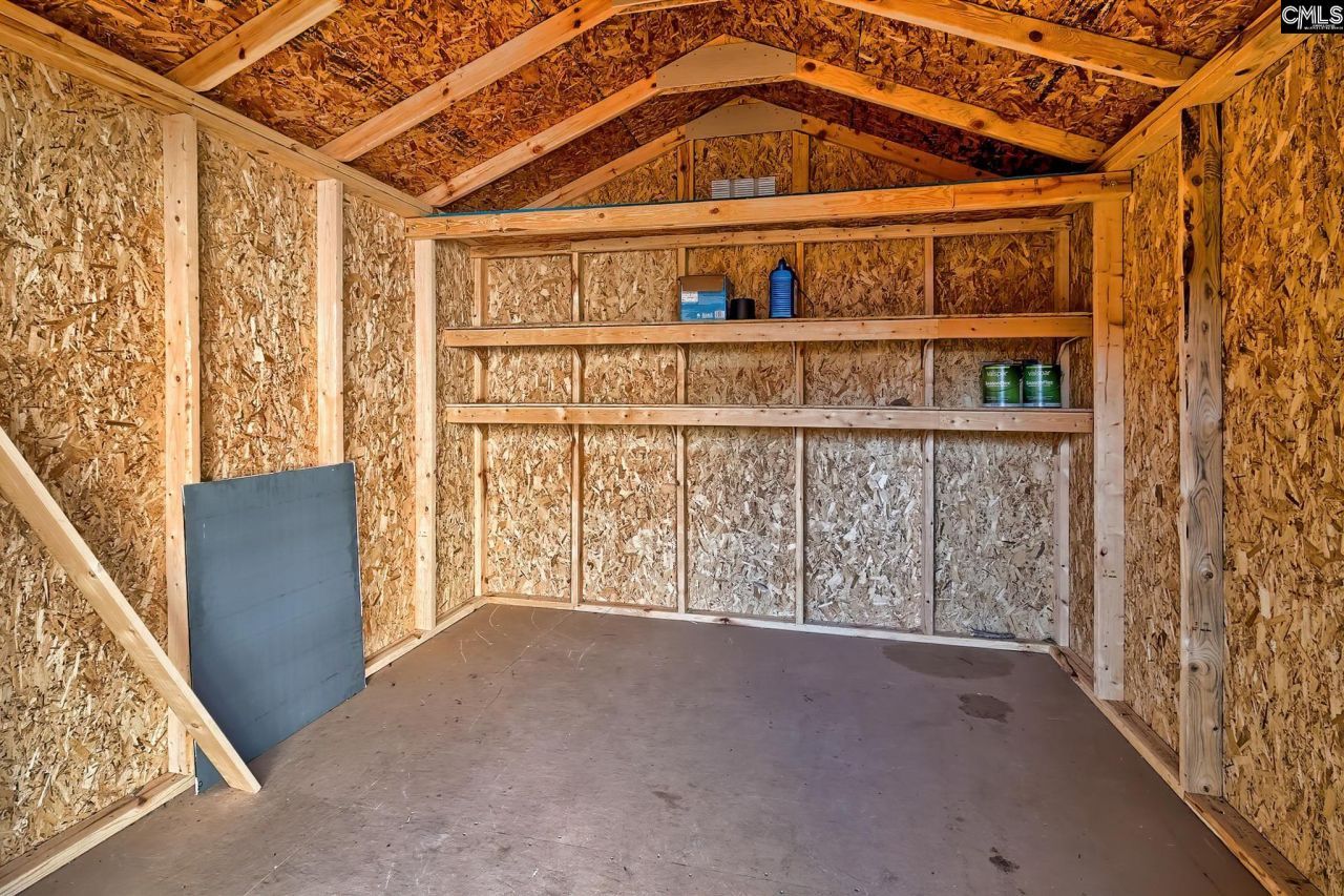 140 Old Pond Lane Photo 18