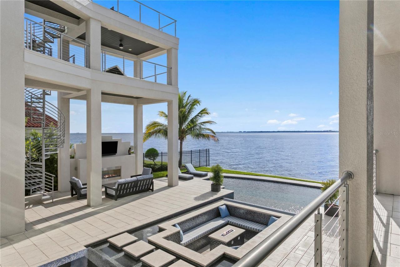 82 Martinique Avenue, Tampa, FL 33606 Photo