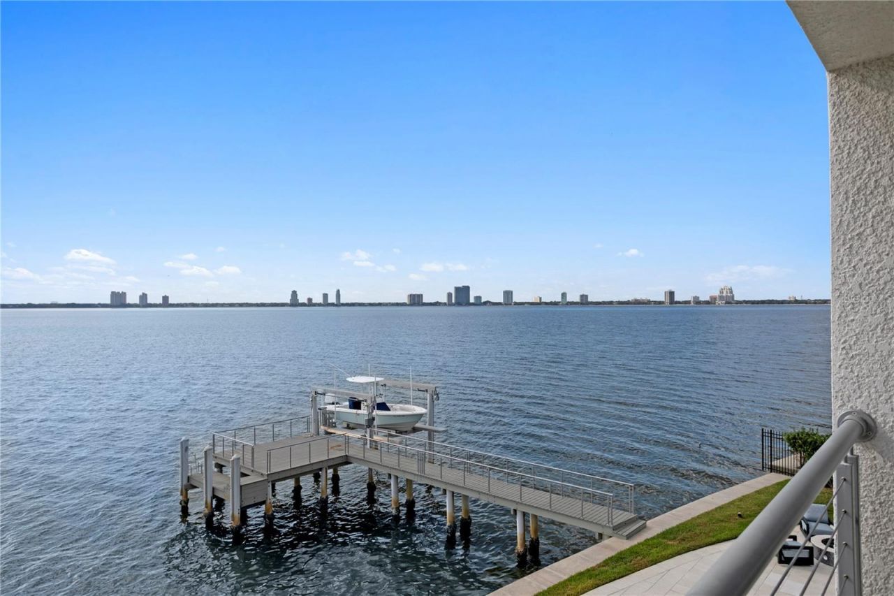 82 Martinique Avenue, Tampa, FL 33606 Photo