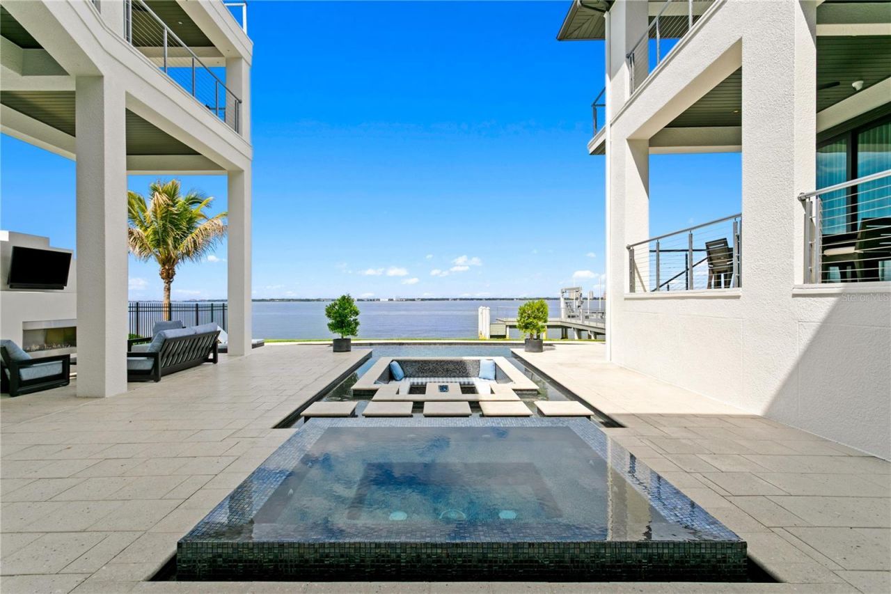 82 Martinique Avenue, Tampa, FL 33606 Photo