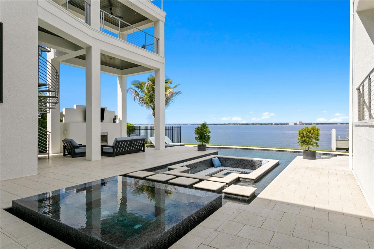 82 Martinique Avenue, Tampa, FL 33606 Photo