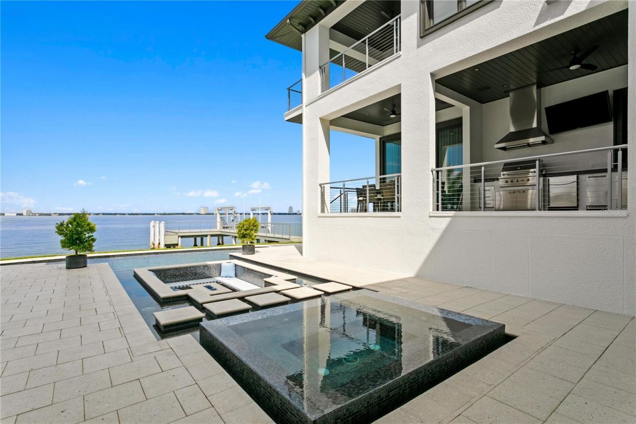82 Martinique Avenue, Tampa, FL 33606 Photo