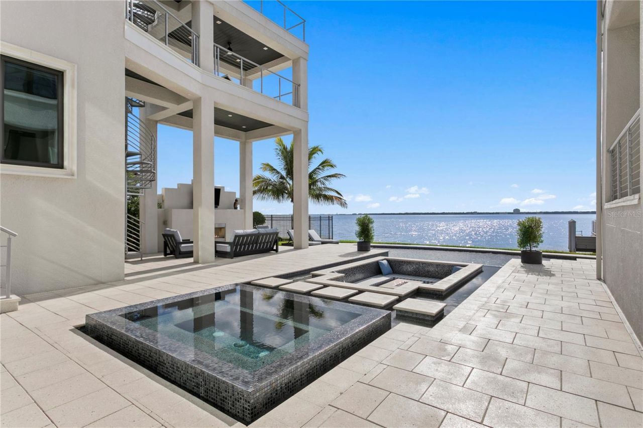 82 Martinique Avenue, Tampa, FL 33606 Photo