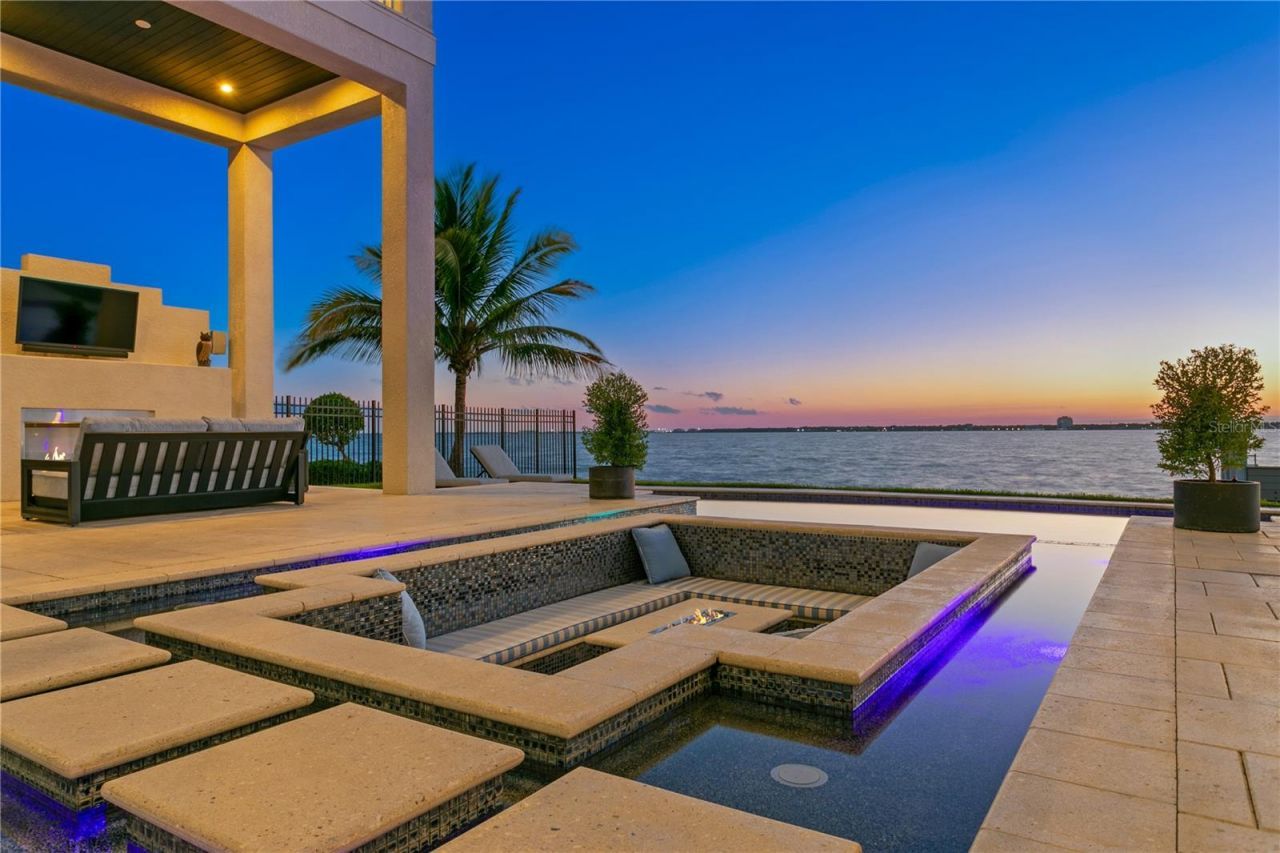 82 Martinique Avenue, Tampa, FL 33606 Photo