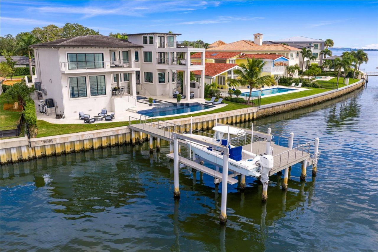 82 Martinique Avenue, Tampa, FL 33606 Photo