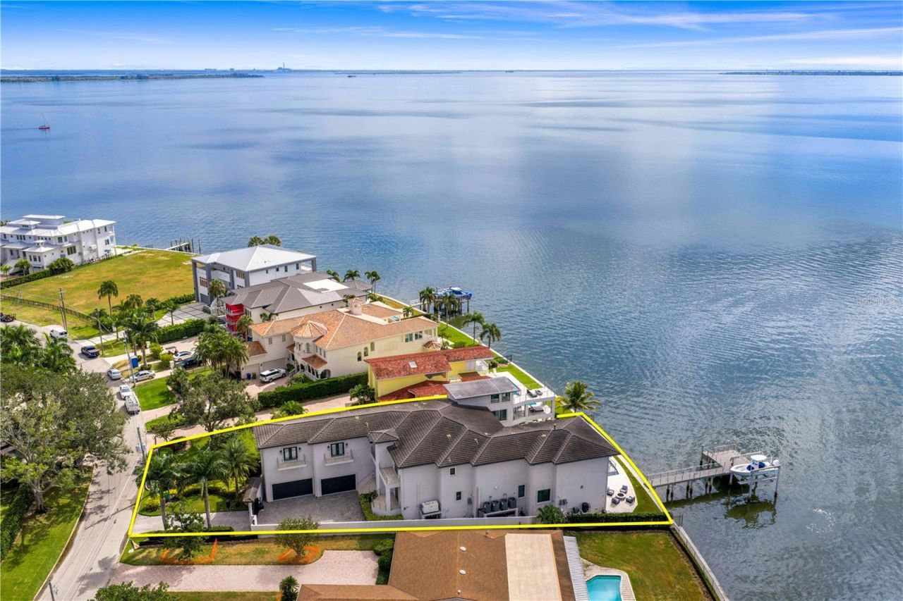 82 Martinique Avenue, Tampa, FL 33606 Photo