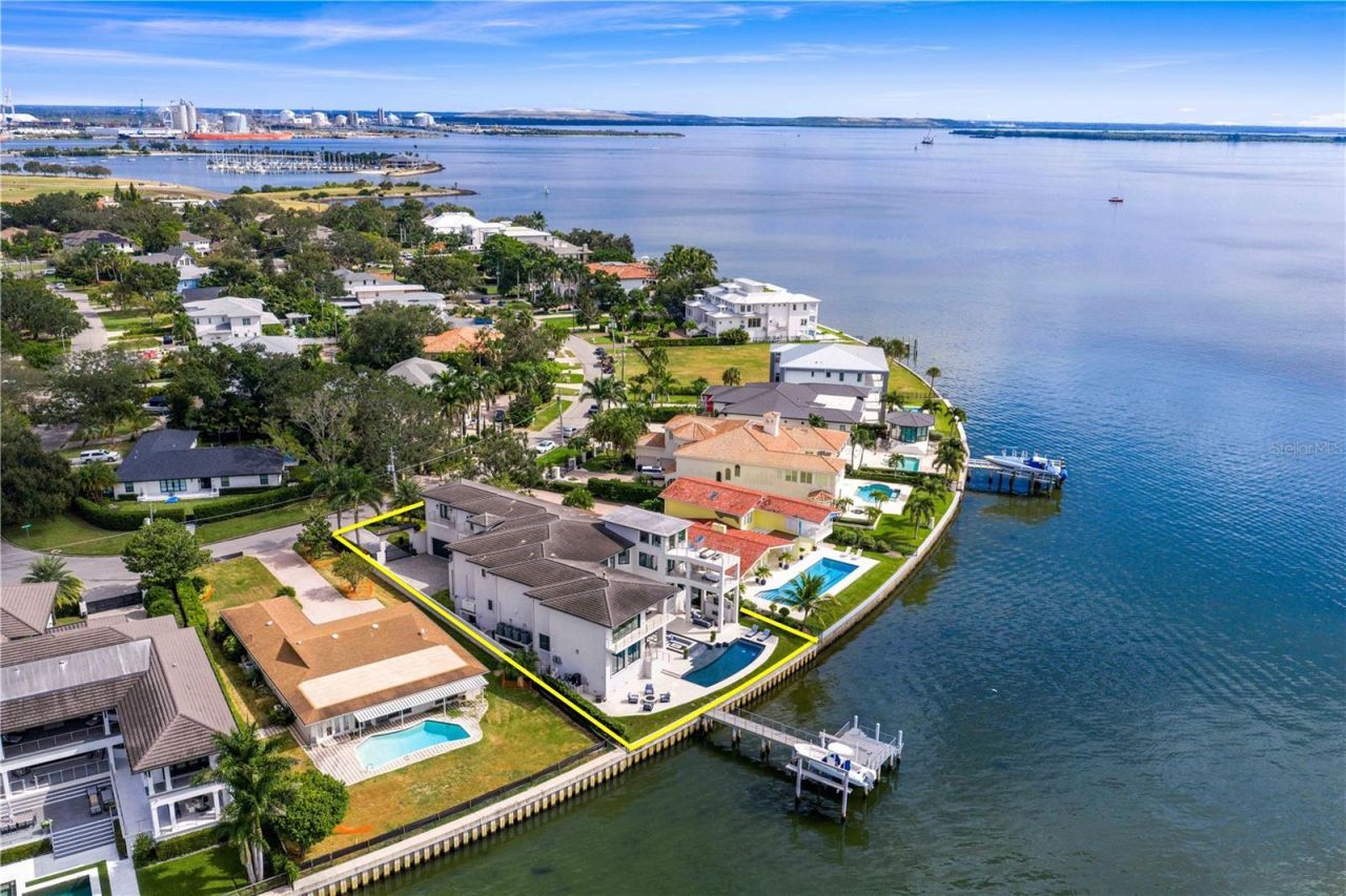 82 Martinique Avenue, Tampa, FL 33606 Photo