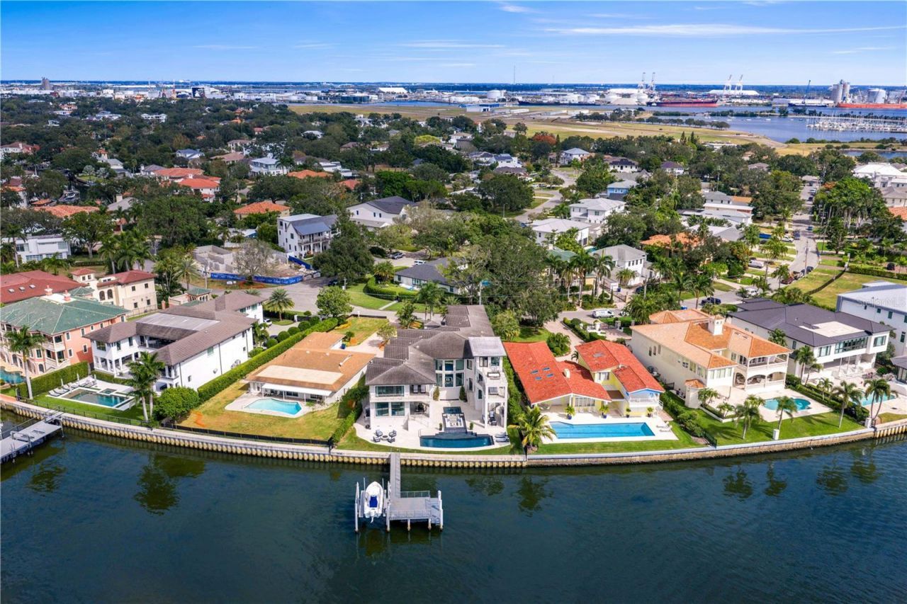 82 Martinique Avenue, Tampa, FL 33606 Photo