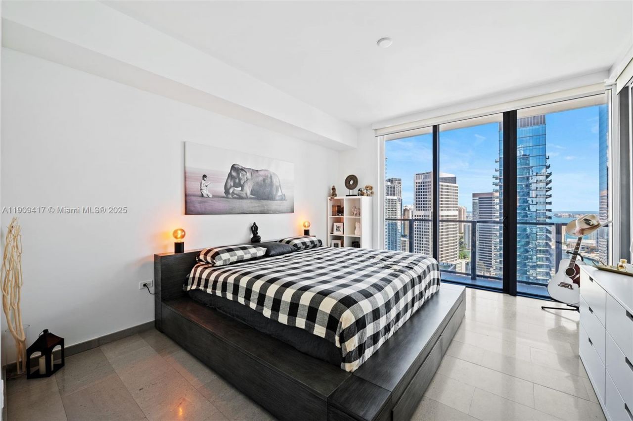 88 SW 7th St, Unit 3101, Miami, FL 33130 Photo