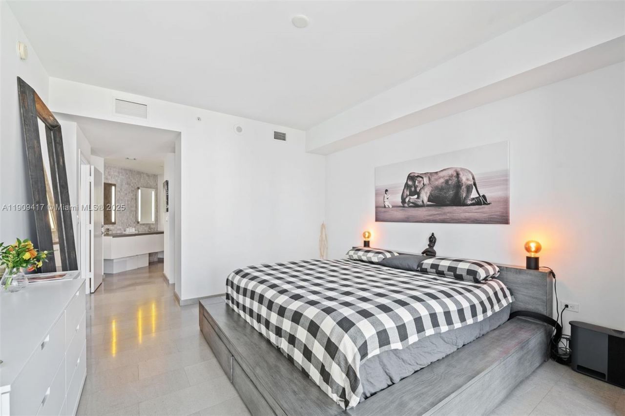 88 SW 7th St, Unit 3101, Miami, FL 33130 Photo