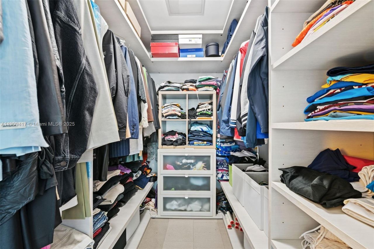 88 SW 7th St, Unit 3101, Miami, FL 33130 Photo