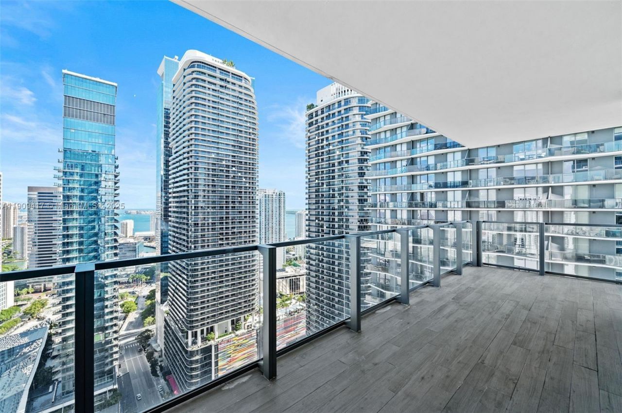 88 SW 7th St, Unit 3101, Miami, FL 33130 Photo