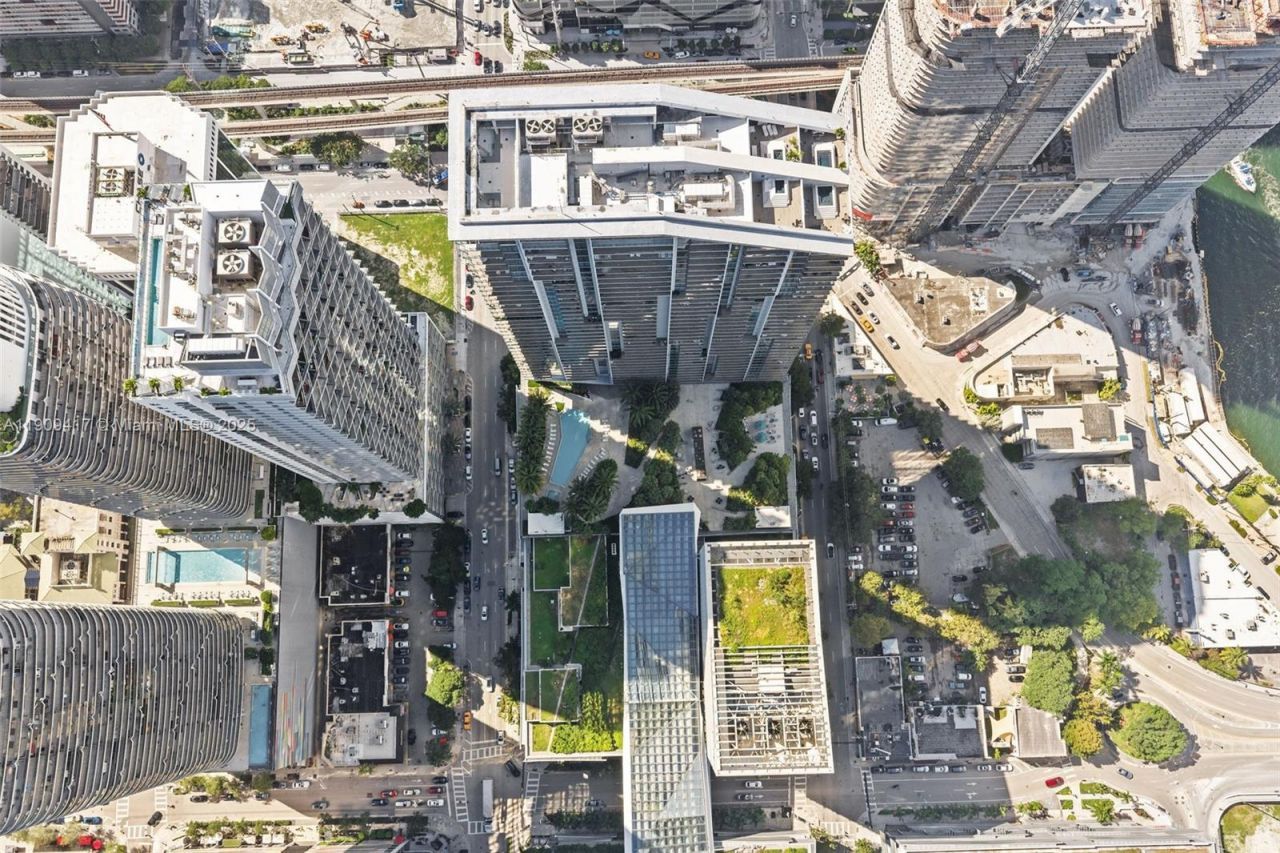 88 SW 7th St, Unit 3101, Miami, FL 33130 Photo