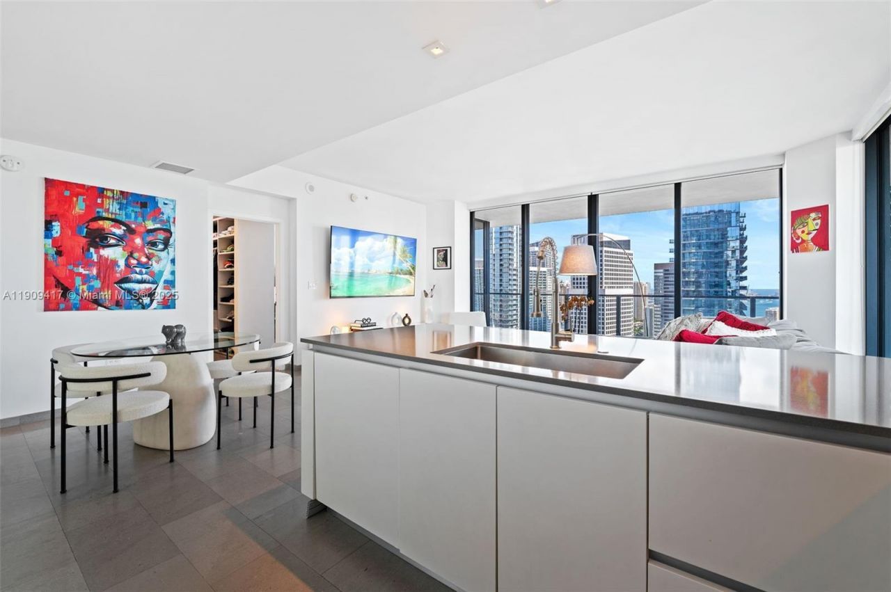 88 SW 7th St, Unit 3101, Miami, FL 33130 Photo