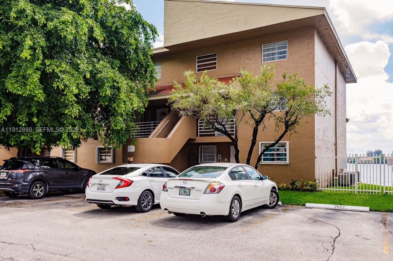 2670 W 60th St, Unit 90, Hialeah, FL 33016 Photo