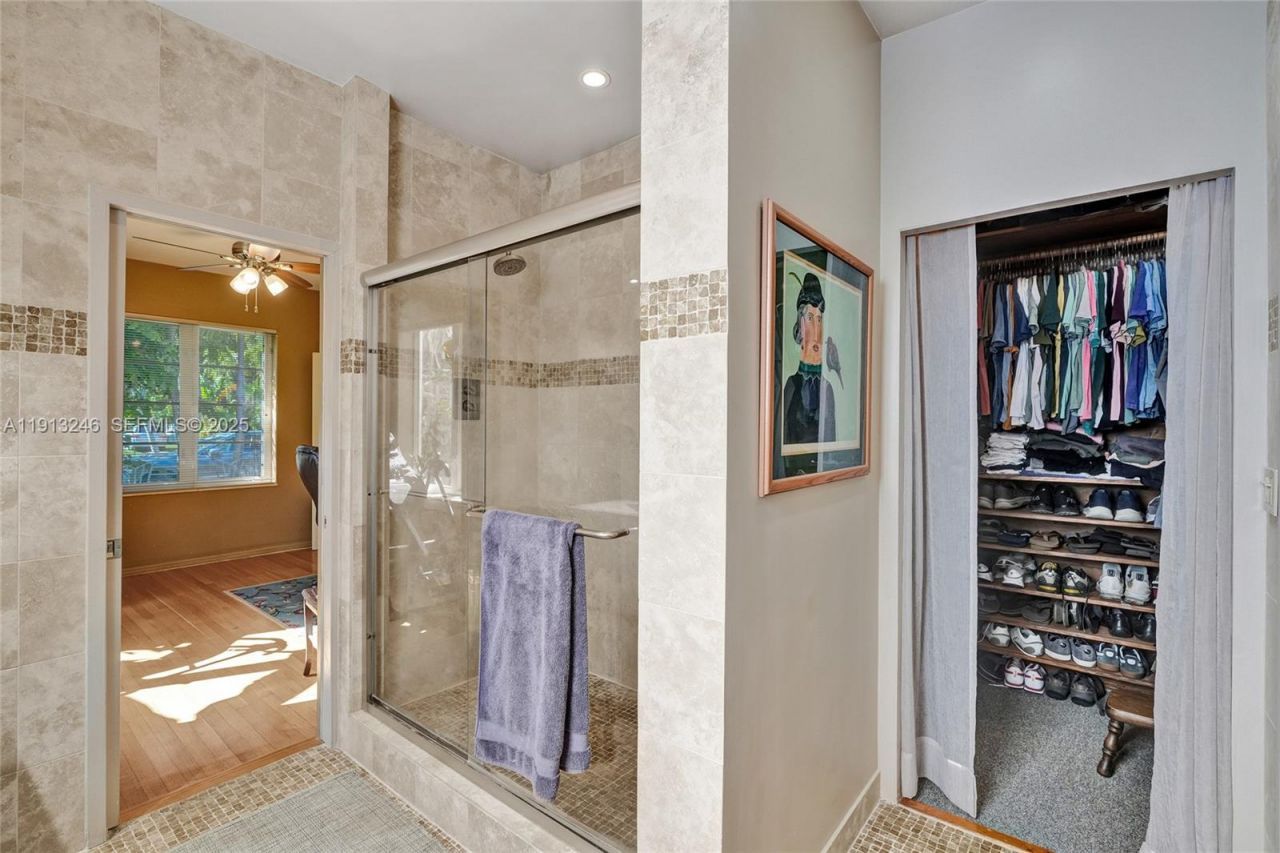 1335 Lenox Ave, Miami Beach, FL 33139 Photo