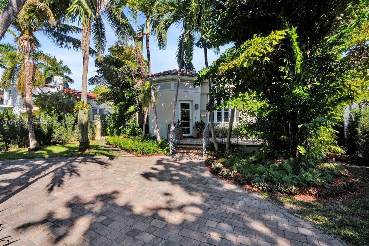 1335 Lenox Ave, Miami Beach, FL 33139 Photo