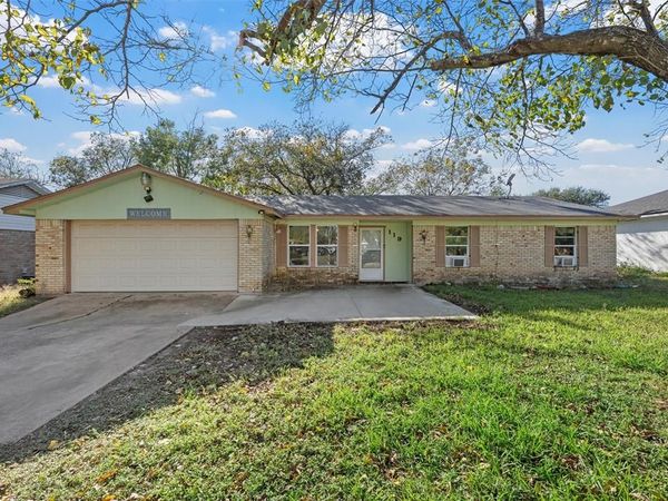 119 New Acres Drive, Hewitt, TX 76643