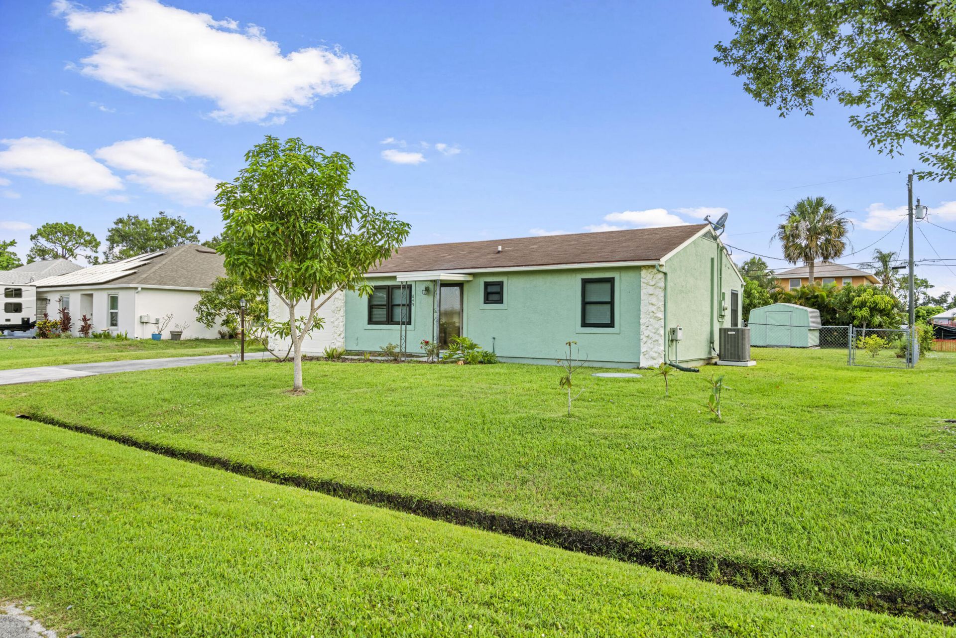 849 SE Celtic Avenue, Port Saint Lucie, FL 34983 Photo