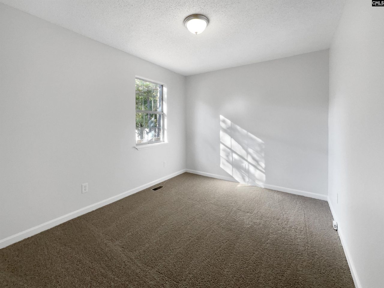 221 Salusbury Lane Photo 11