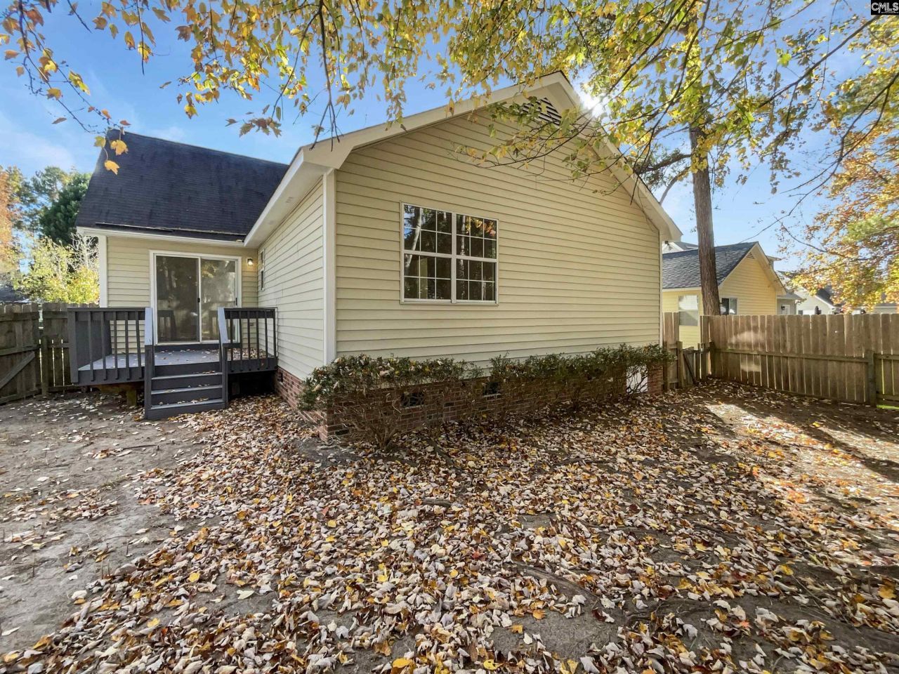 221 Salusbury Lane Photo 6