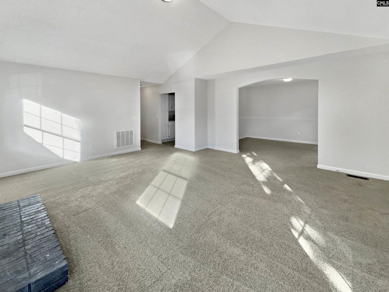 221 Salusbury Lane Photo 7