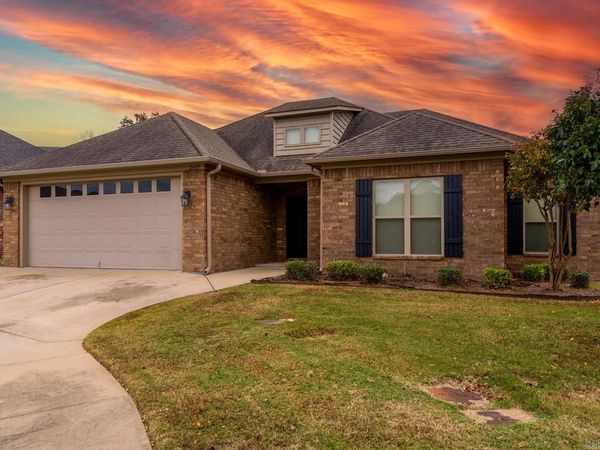 2435 EIGHTEEN Loop, Conway, AR 72034