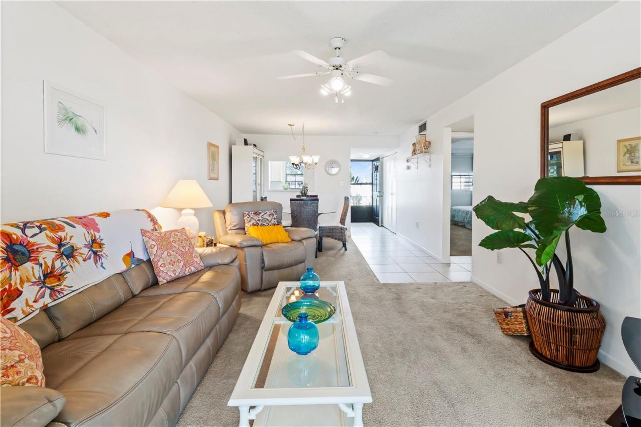 4703 1st Court W, Unit 393, Bradenton, FL 34207 Photo