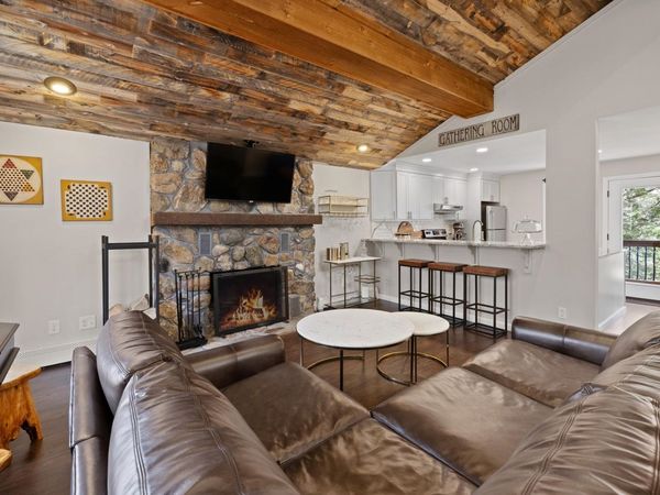 24 North Branch Road, Winhall, VT 05340