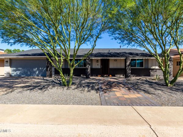 10316 W SALEM Drive, Sun City, AZ 85351