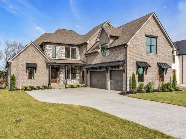 221 Bellsford Rd, Gallatin, TN 37066