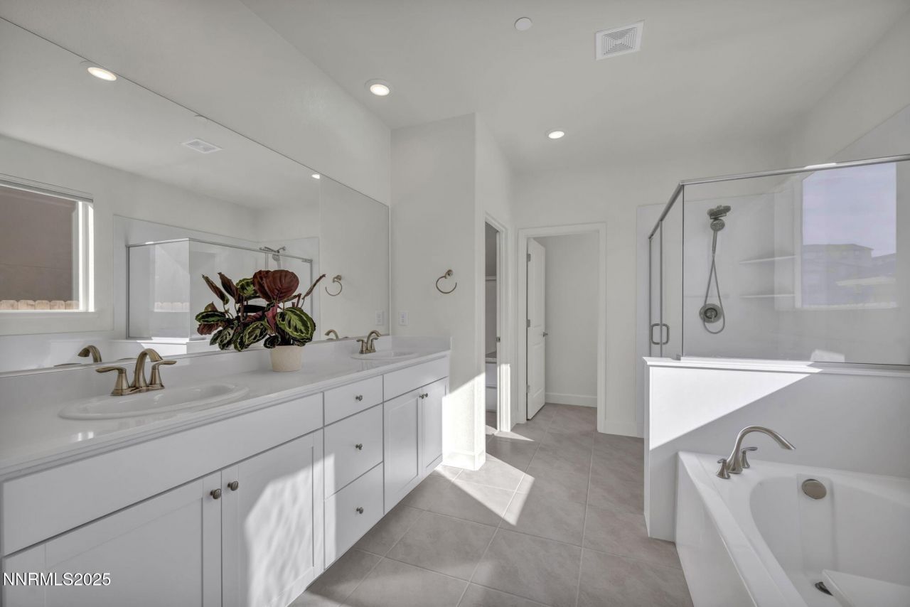 6870 Pilot Peak Road, Sparks, NV 89436 Photo