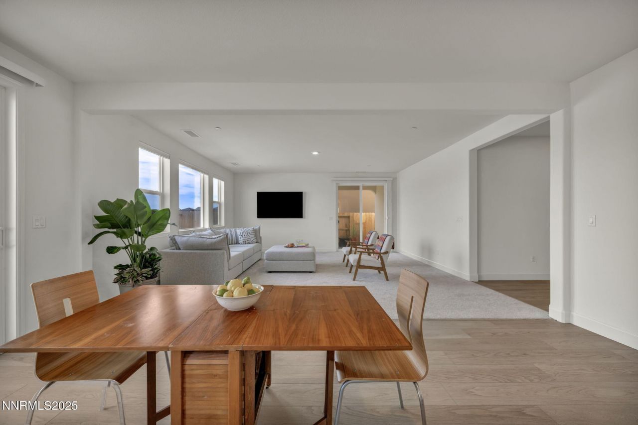 6870 Pilot Peak Road, Sparks, NV 89436 Photo