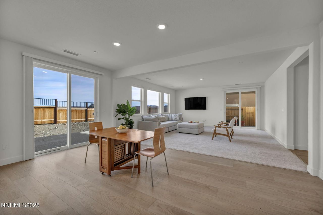 6870 Pilot Peak Road, Sparks, NV 89436 Photo