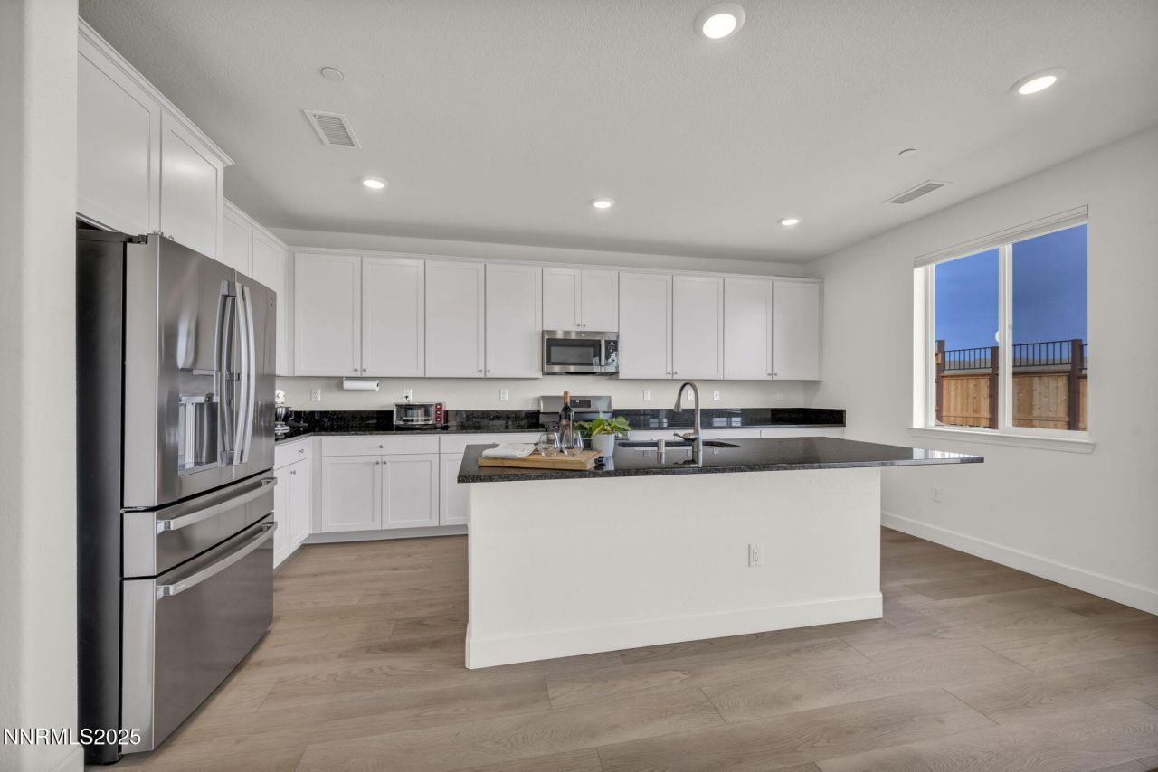 6870 Pilot Peak Road, Sparks, NV 89436 Photo