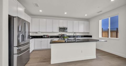 6870 Pilot Peak Road, Sparks, NV 89436 Photo