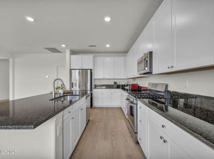 6870 Pilot Peak Road, Sparks, NV 89436 Photo