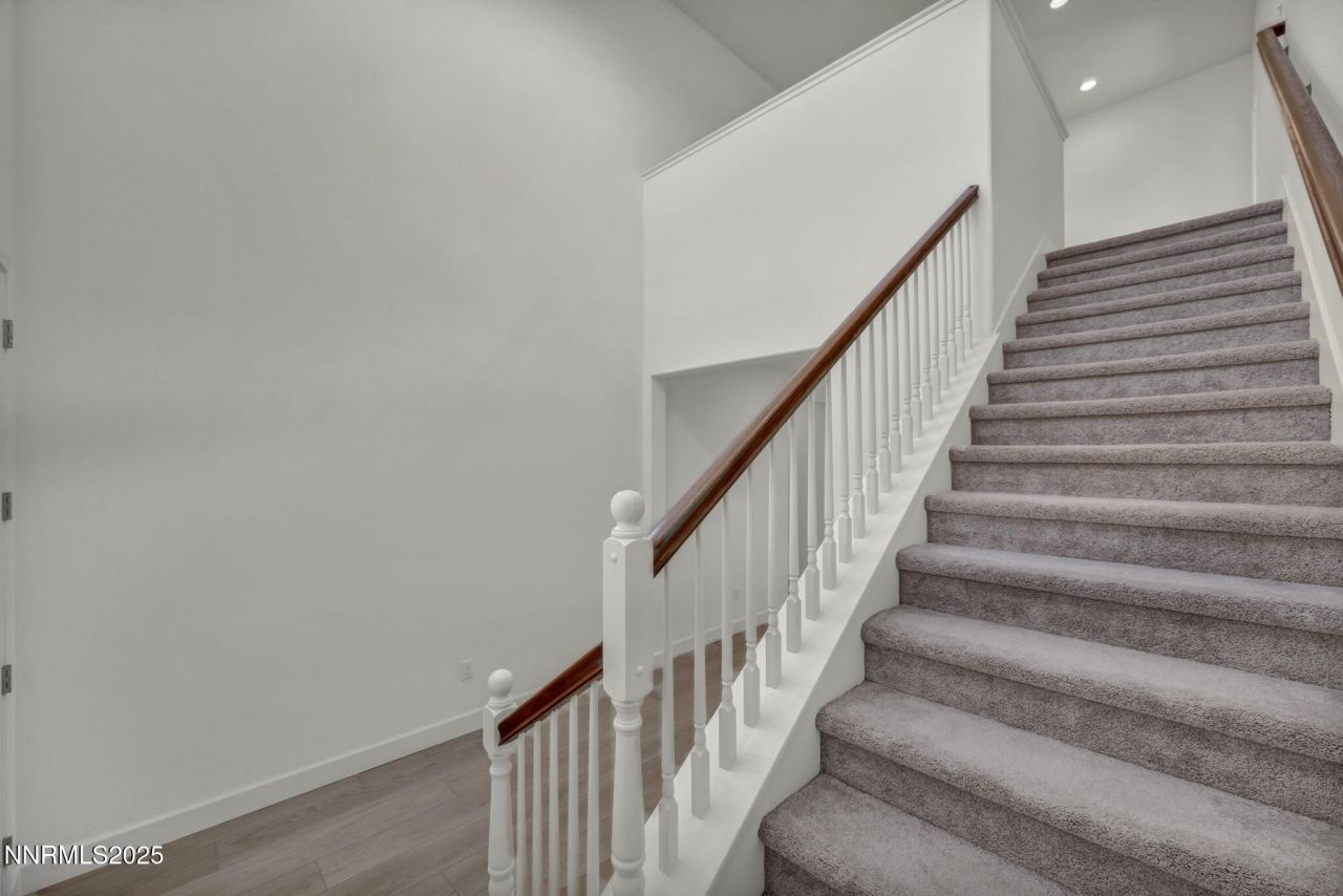 6870 Pilot Peak Road, Sparks, NV 89436 Photo