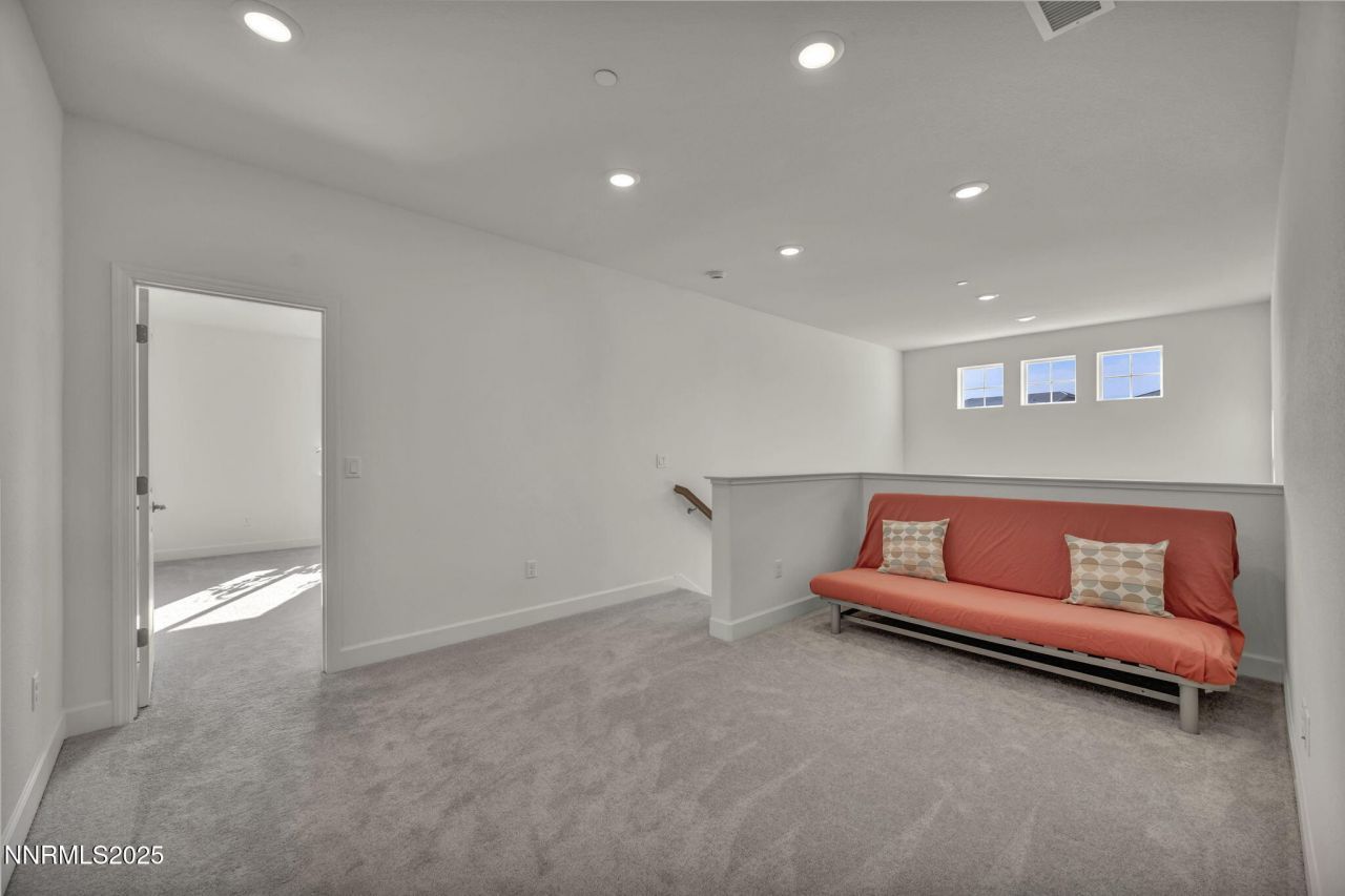 6870 Pilot Peak Road, Sparks, NV 89436 Photo